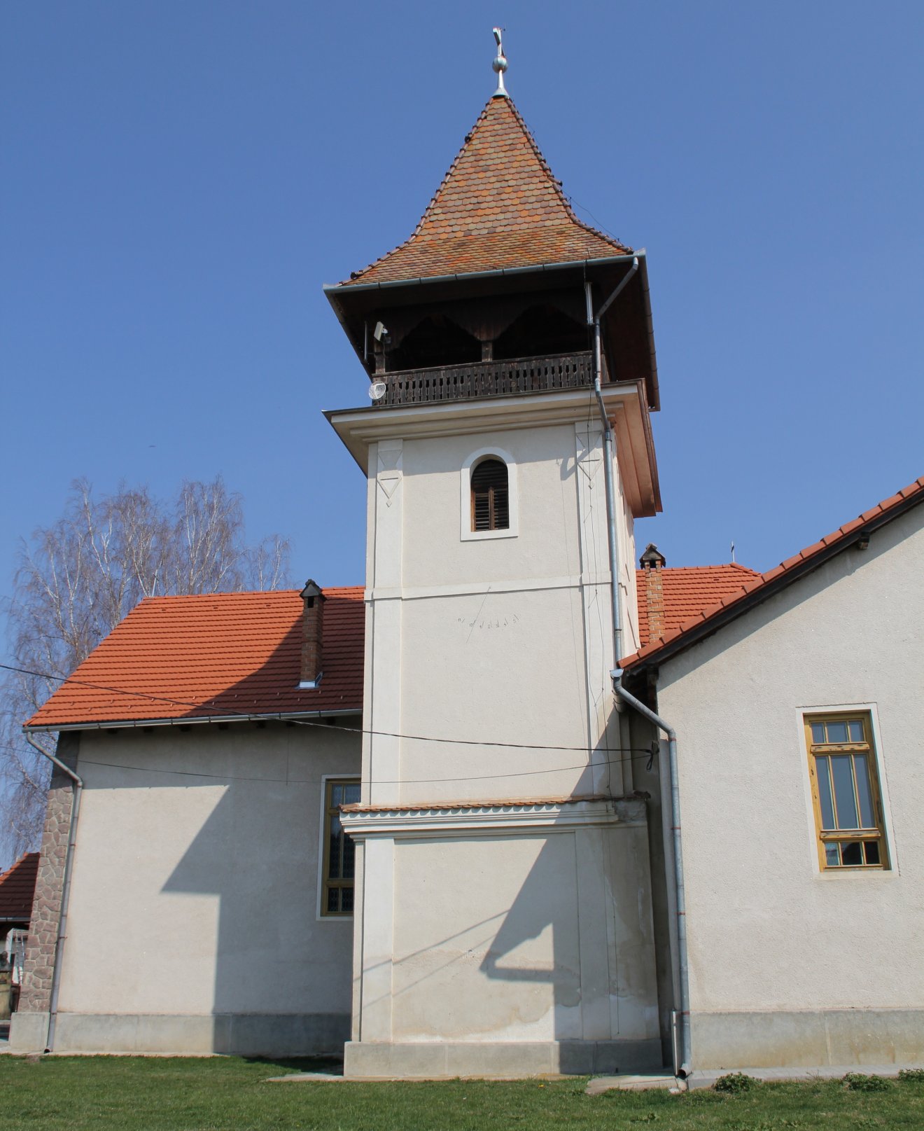 A kézdialmási torony eredetileg különálló fa harangláb volt