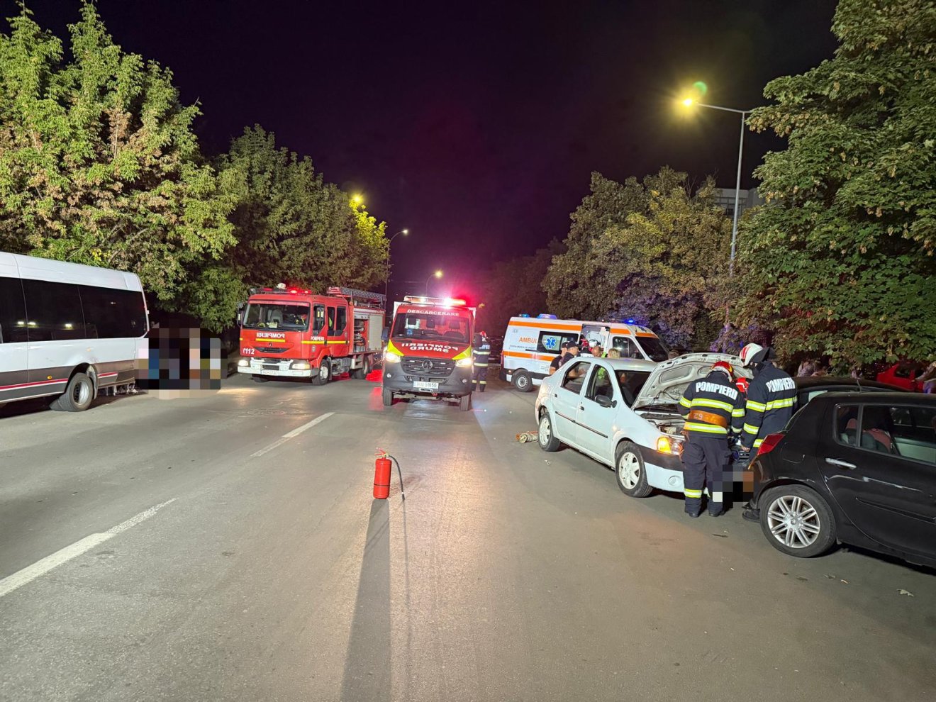 Baleset a marosvásárhelyi Decebal utcában • Fotó: Maros megyei tűzoltóság