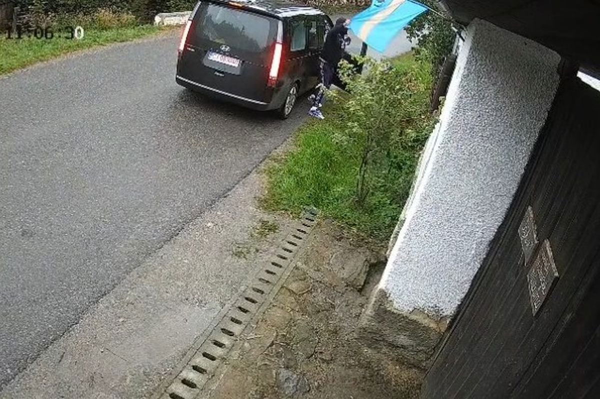 •  Fotó: Térfigyelőkamera-felvétel