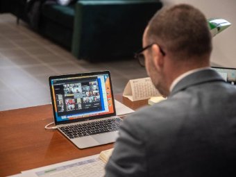 Újabb kormányzati megszorítások sodorják nehéz helyzetbe a helyi közösségeket