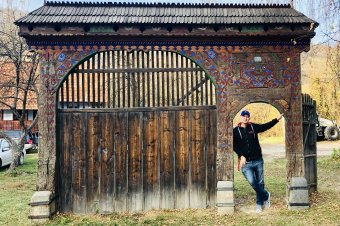 Tvrtko a Föld körül: Székelyföldön folytatódik a világgá ment riporter új estje