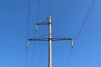 Elmondta az energiaügyi miniszter, milyen gyanús gyakorlat miatt olyan magasak a villanyszámlák