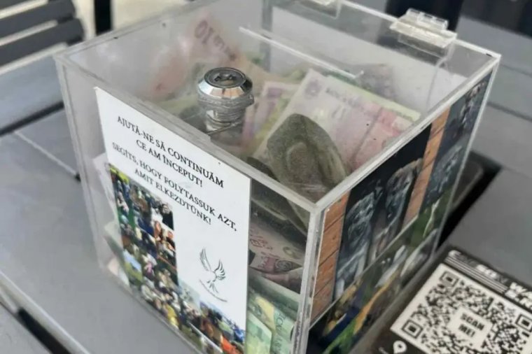 Feltörték az adománydobozt, majd annak tartalmával szépen leléptek