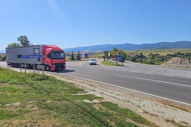 Ideiglenes körforgalmat helyeznek ki Csíkszentkirályon