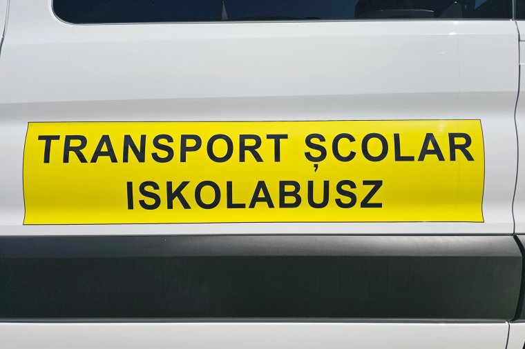 Rendőrt látott, menekülni próbált – közben 20 gyereket szállított egy ittas sofőr iskolabusszal