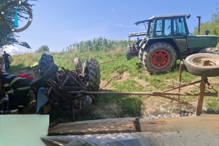 Traktor alá szorult egy nő, mentőhelikoptert is küldtek a helyszínre
