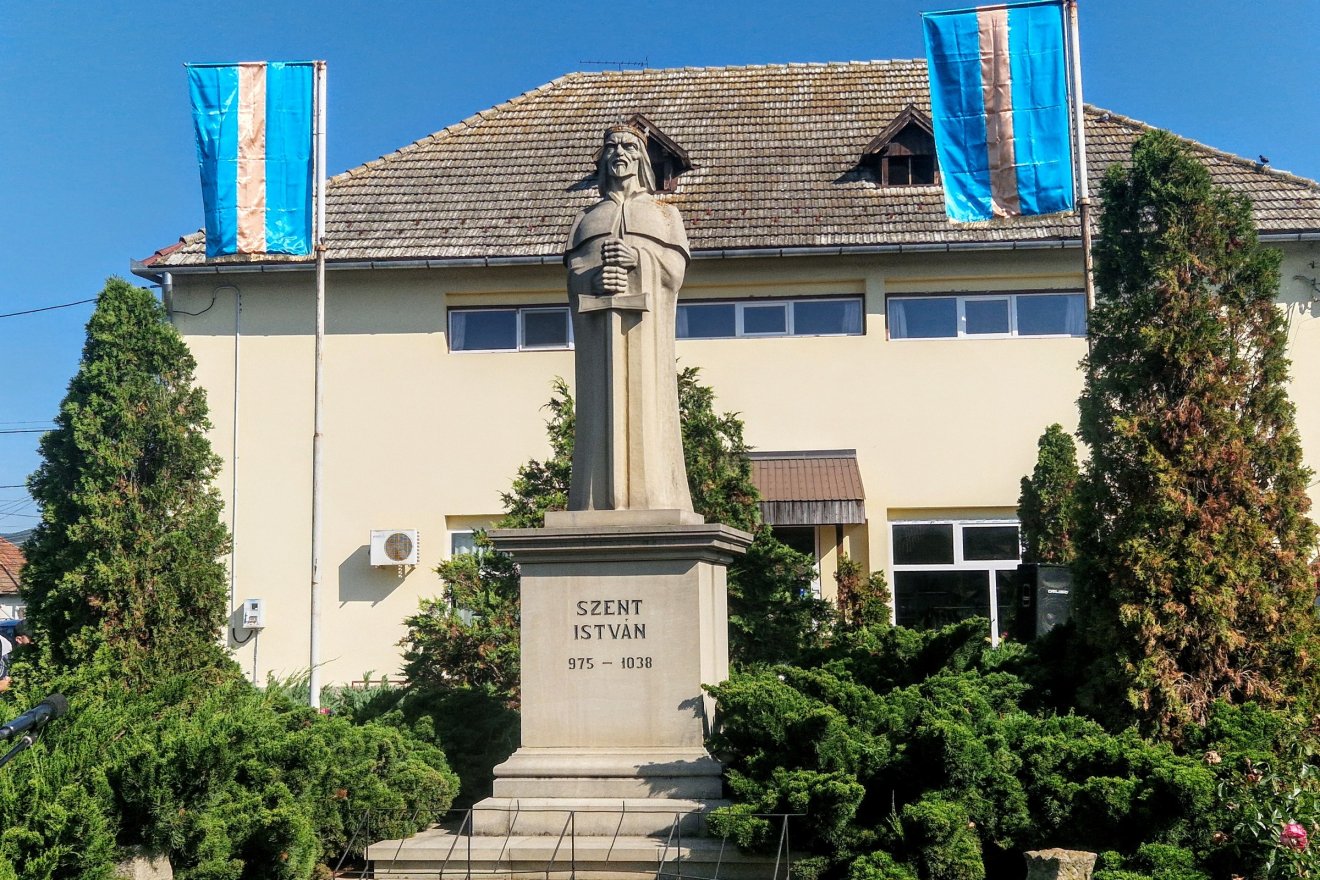 Szent István egészalakos szobra egyedülálló egész Háromszéken