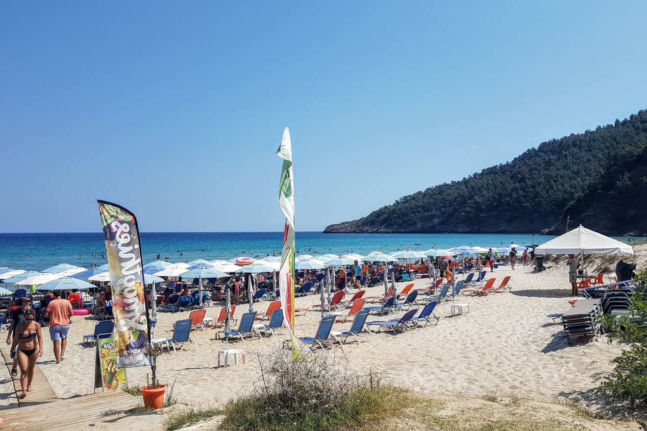A Paradise strandnál a víz legalább egy kilométeren sekély, ideális kisgyerekes családoknak