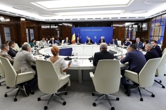 Bolojan a polgármestereknek: a PNRR-be foglalt beruházások tervezett módon folytatódnak