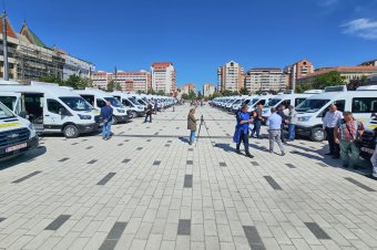 Ügyészségi feljelentést tett a túlárazott iskolabuszok közbeszerzése ügyében a beruházásügyi miniszter