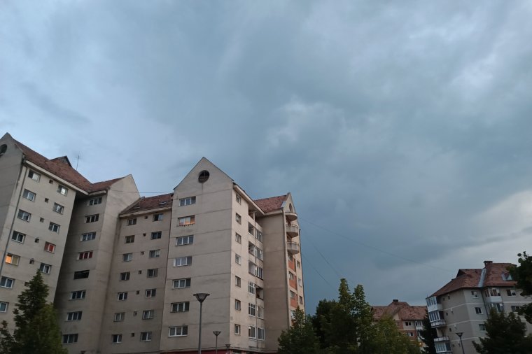 Erős széllel kísért felhőszakadások várhatóak Erdélyben