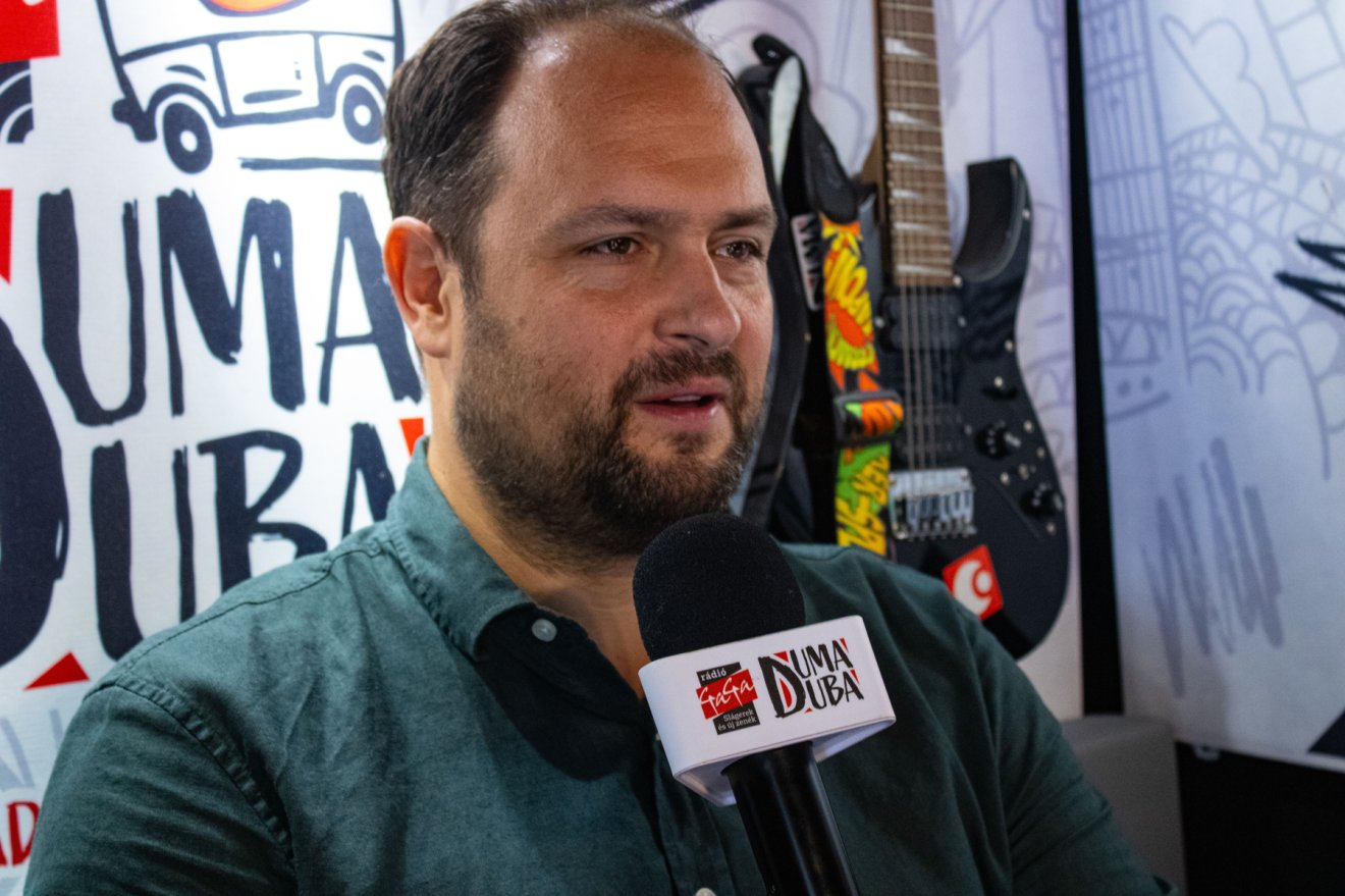 A guruló stúdió vendégül látta Nacsa Lőrincet, Magyarország nemzetpolitikáért felelős államtitkárát •  Fotó: Fehér Csongor