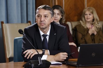 Tanügyminiszter: lemondok, ha az AUR egyszerű indítványát elfogadja a parlament