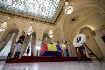 Ma temetik Ion Iliescut, zártkörű szertartáson búcsúztak tőle volt kollégái