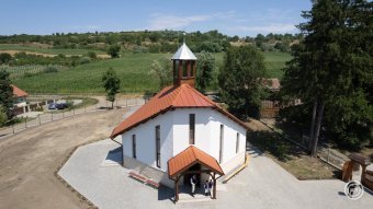 Új református templomot szenteltek Nyárádszentbenedeken