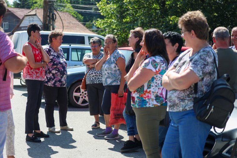 Ismét tüntetnek a Sal Sind volt munkatársai a bánya előtt