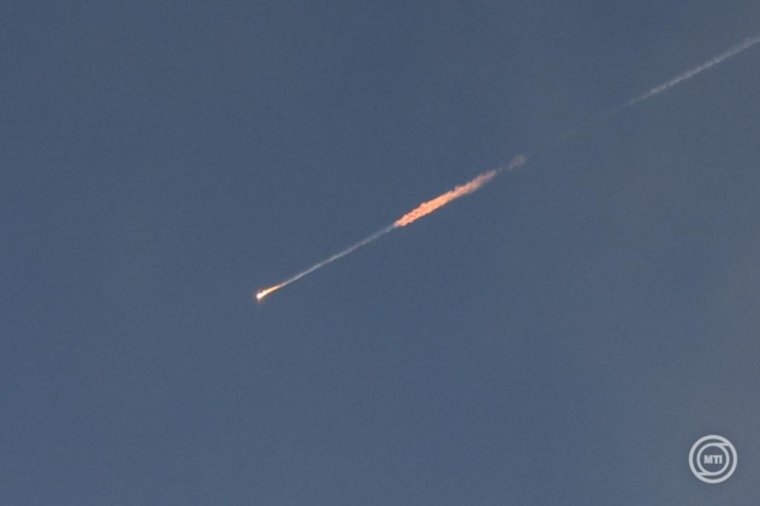 Irán rakétát lőtt Izraelre több mint három órával a tűzszünet kezdete után