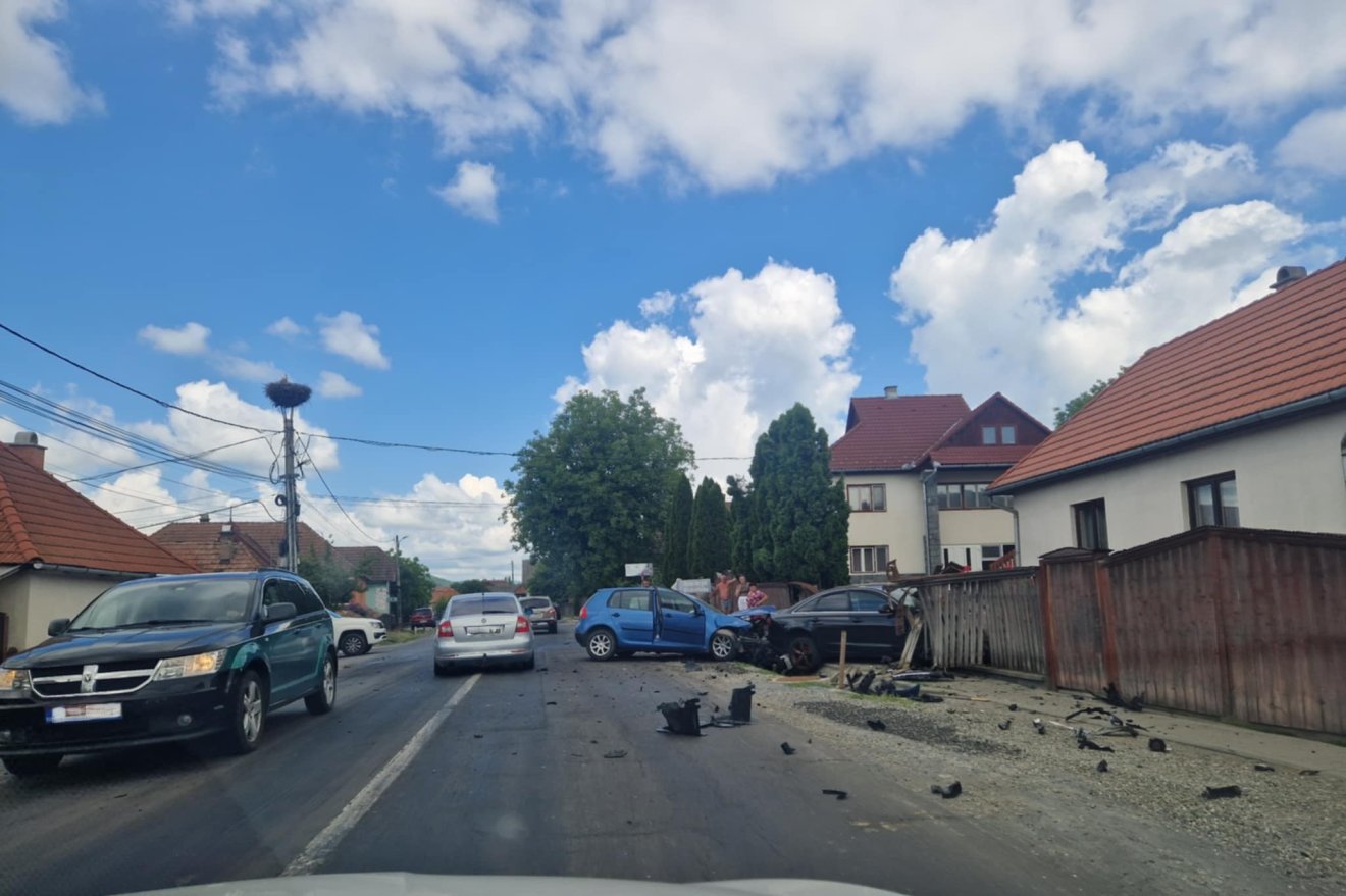 Ketten sérültek meg a balesetben •  Fotó: Székelyhon