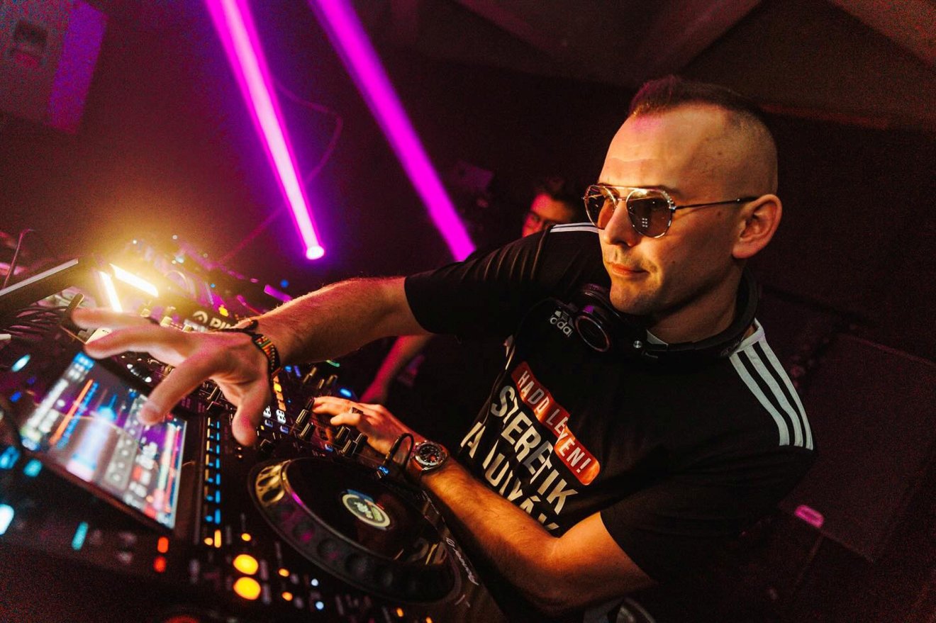 •  Fotó: Double Rise