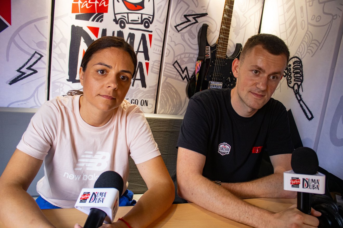 Kicsid Laura, a Kézdi Gasztrotér ötletgazdája, valamint Bálint Tibor, a helyi Csíki Söröző & Étterem társtulajdonosa is a Rádió GaGa vendége volt •  Fotó: Fehér Csongor