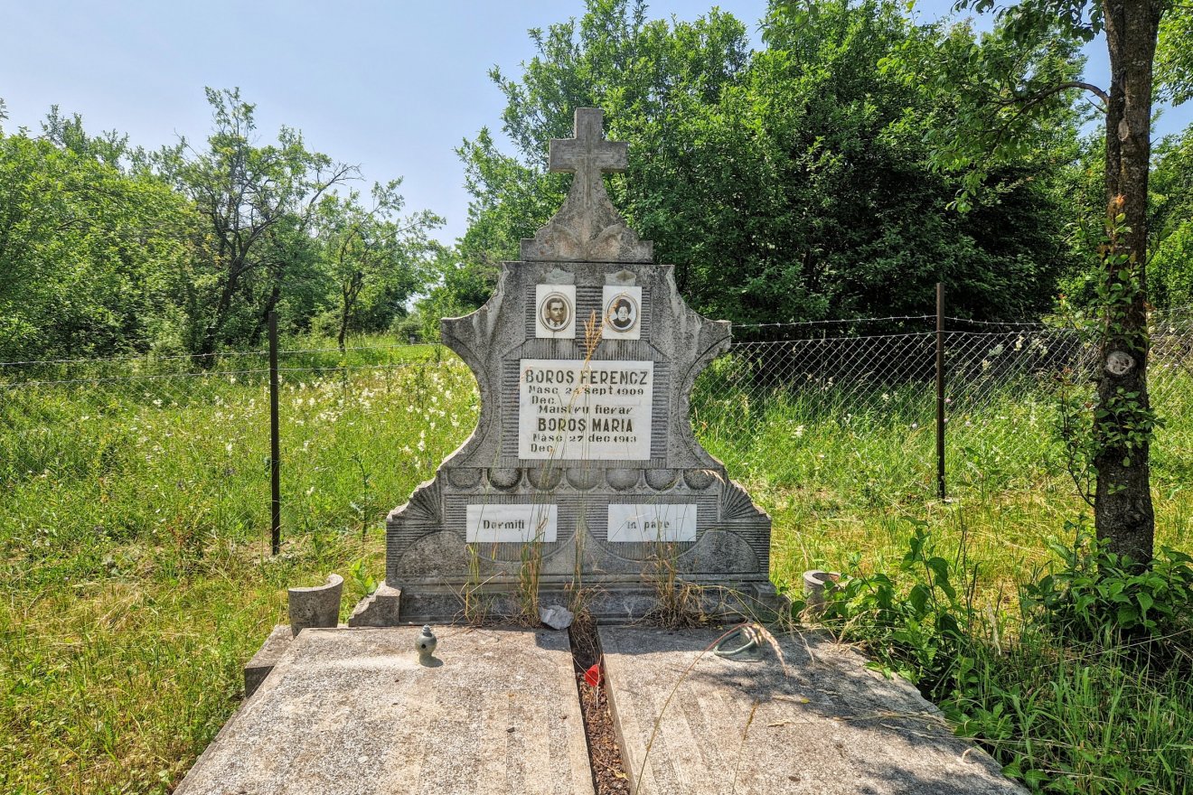 Síremlék az ortodox temetőben