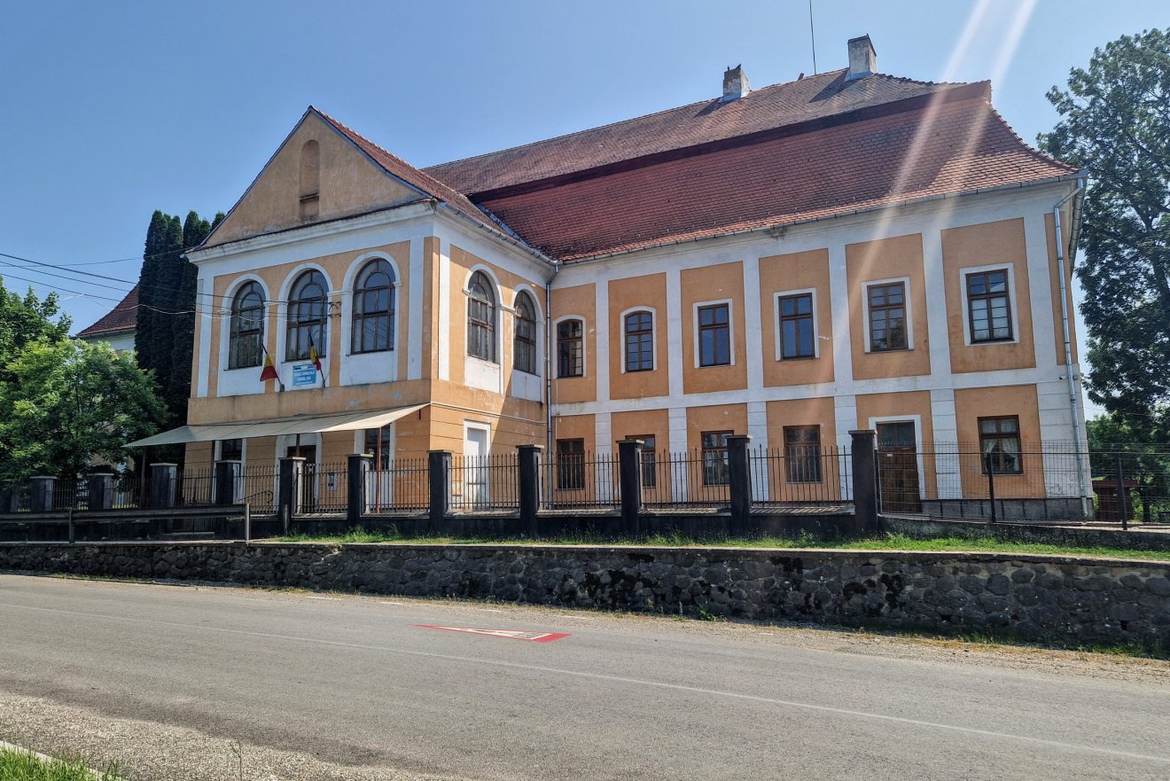 Az egykori Kemény-kastély ma iskola