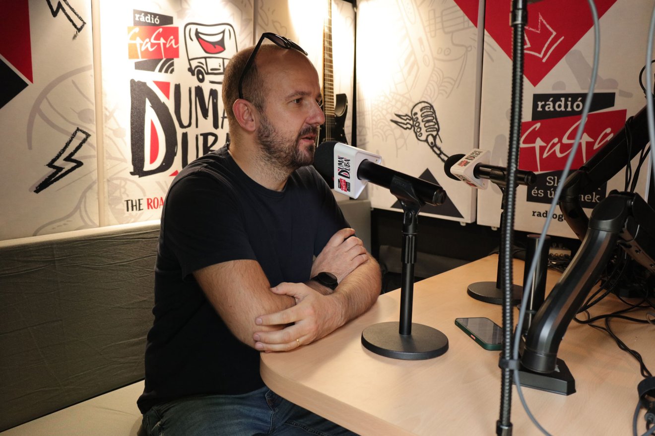 Berkeczi Zsolt, a Harghita Business Center ügyvezetője interjú közben •  Fotó: Fülöp Sala Balázs