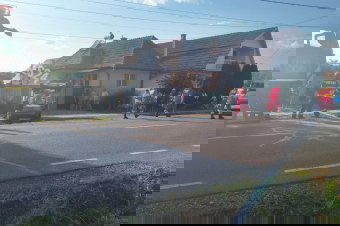 Felborult egy jármű Marosfelfalunál