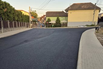 Aszfaltszőnyeg került a Tompa László utcára Székelyudvarhelyen