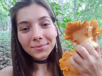 Piruló galóca és aromás fűszernövények
