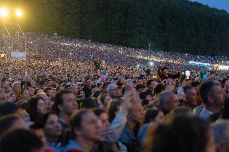 A Bagossy testvérek a csíksomlyói nagykoncertjükről – Új évaddal folytatódik a hirado.hu Erdély csodáit bemutató sorozata
