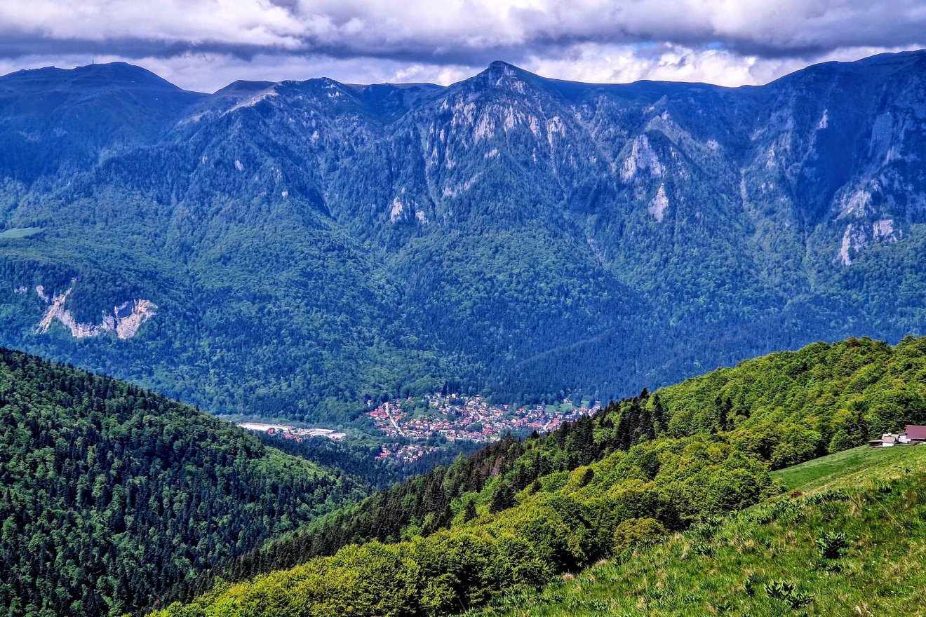 Lent Bușteni. Onnan indultunk