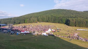 Elvonult az eső, a lemenő nap fényében lehet hangolódni a Bagossy-koncertre