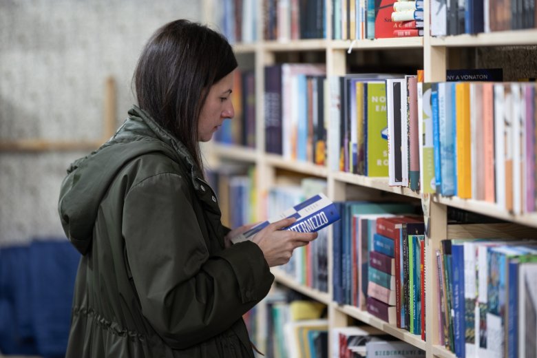 Otthont, nyelvet és kapaszkodót adhat az olvasás