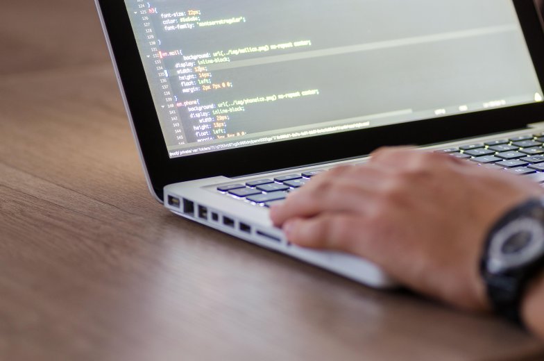 Hackertámadás érte több háromszéki község honlapját