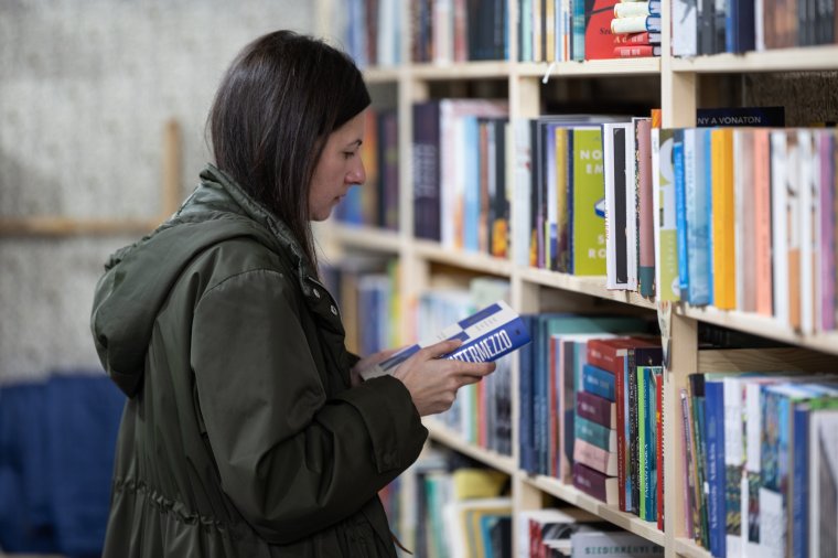 Írók, olvasók, kiadók állnak ki az anyanyelv és demokrácia mellett