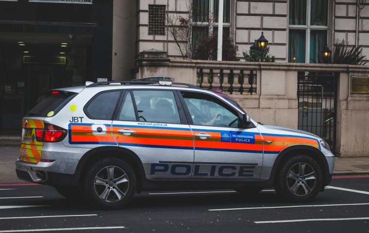 Román állampolgárt is őrizetbe vettek a brit miniszterelnök londoni ingatlanainak felgyújtása ügyében