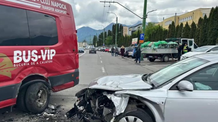 Súlyos baleset történt Brassó megyében, tíz gyerek került kórházba