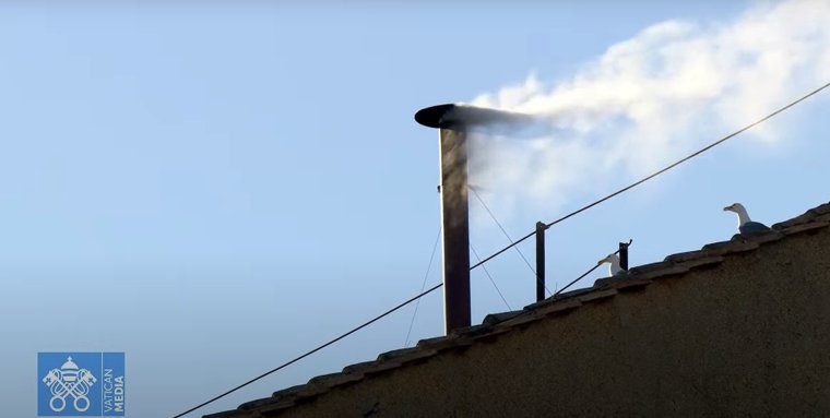 Felszállt a fehér füst, megválasztották Ferenc pápa utódját
