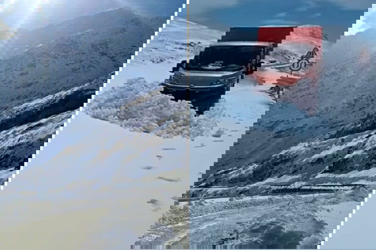 A hó fogságában még a Transzalpina és a Transzfogaras – videóval