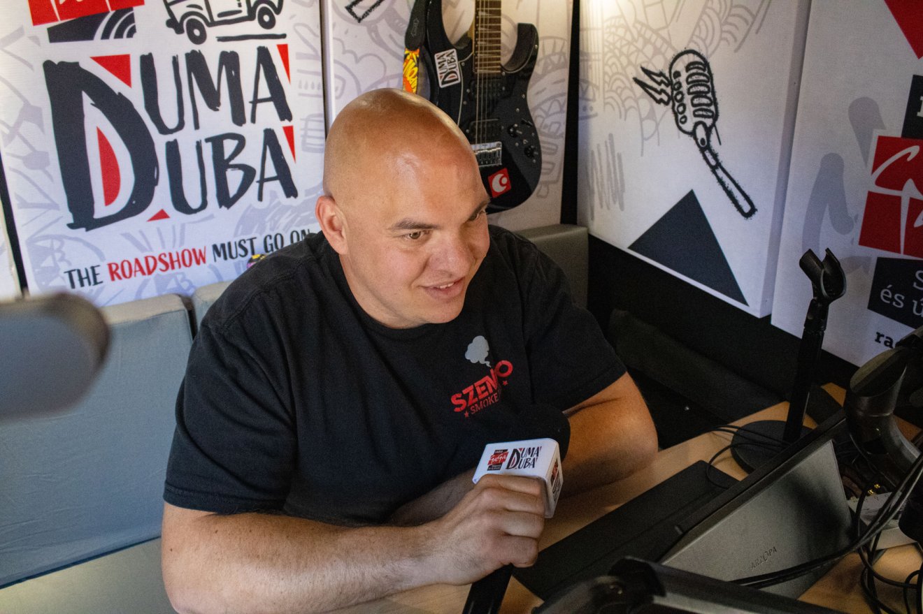 Csejtei Tamás barbeque-szakértő •  Fotó: Fehér Csongor