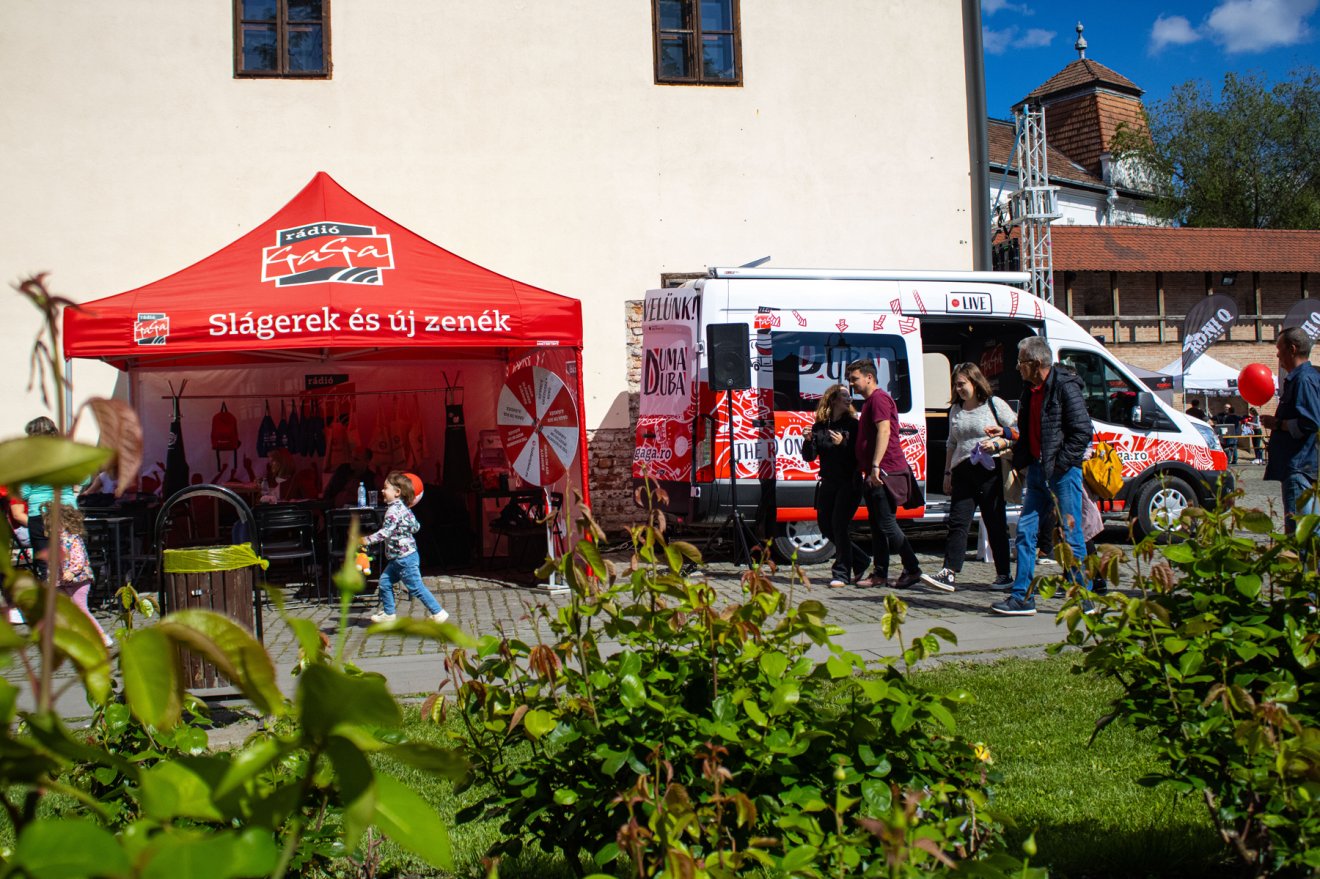 Élet a Duma Duba körül •  Fotó: Fehér Csongor