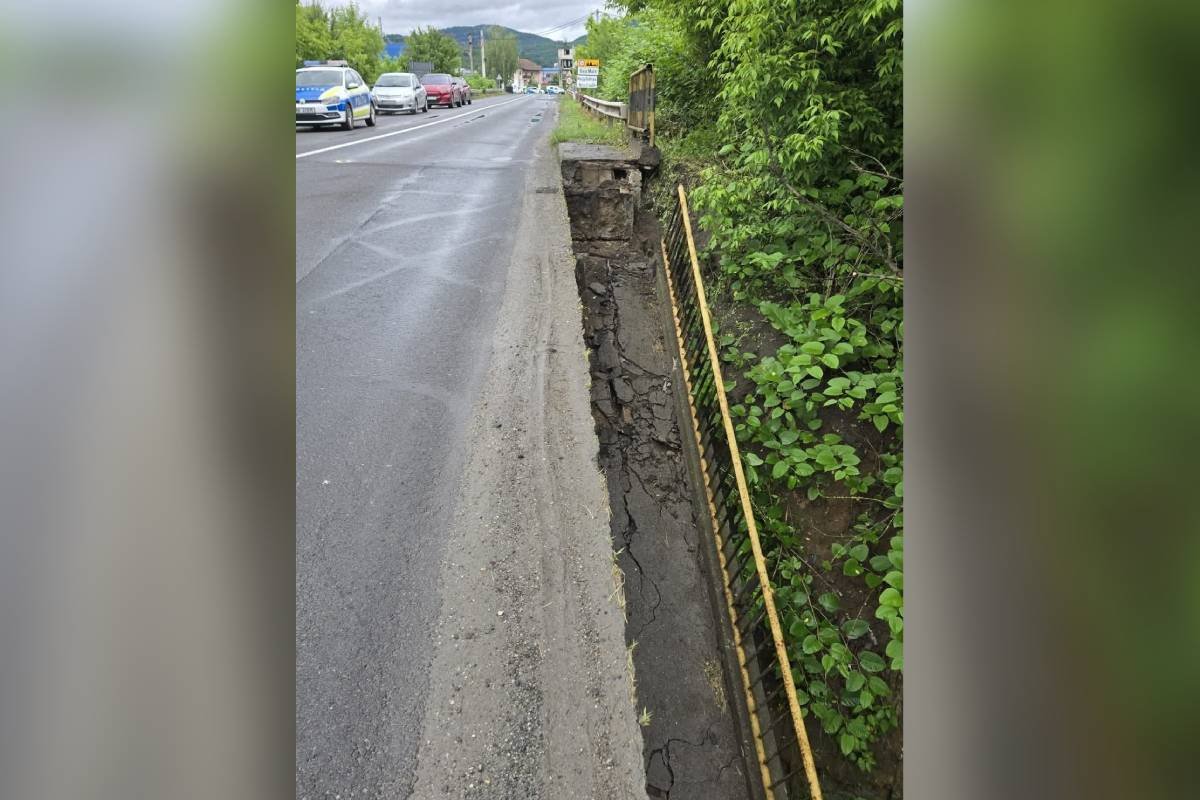 Nagybánya polgármestere szerint „nagy valószínűséggel” teljesen újra kell építeni a hidat •  Fotó: Dancus Ioan Doru Facebook-oldala