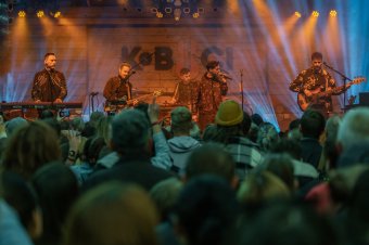 Dupla telt házas budapesti koncerten gyúlt fel először a gyergyói Lámpás