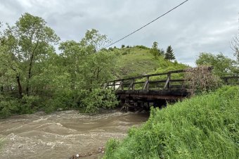 Lezárták a csíkszeredai Harom hidat