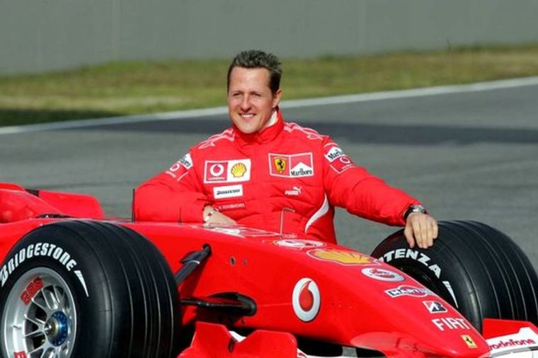Michael Schumacher 12 év után először adott nyilvános módon életjelet magáról