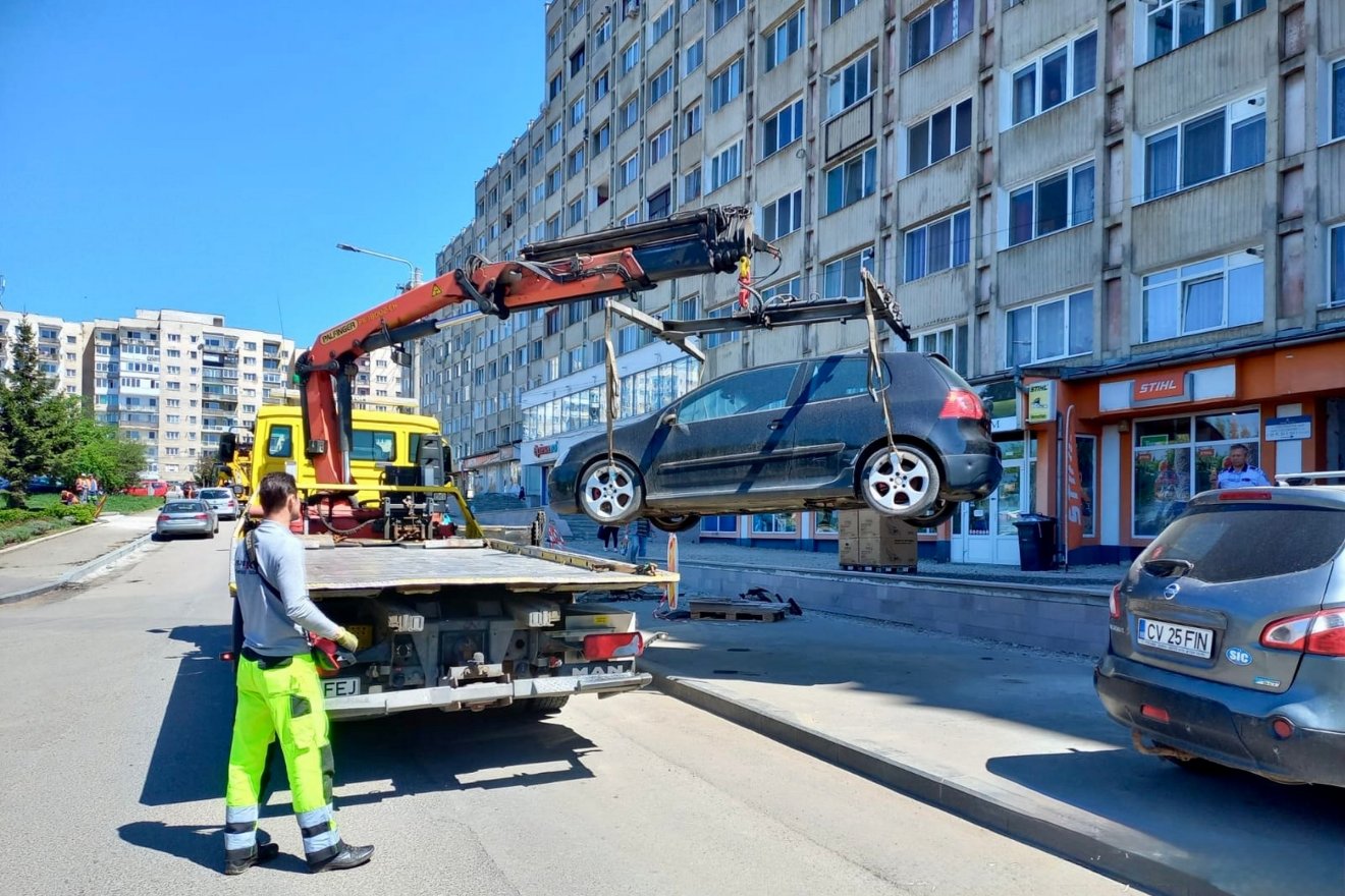 A sepsiszentgyörgyi helyi rendőrök idén már négy autót szállítottak el közterületről, az akciót folytatják