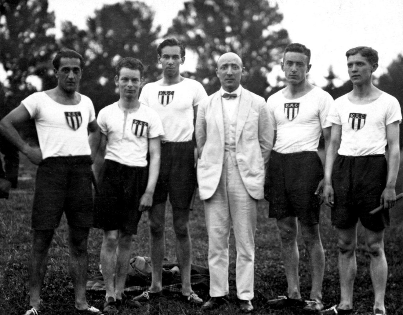A 4x100-as és 4x200-as országos rekorder staféta 1923-ban. Balról: Donogán Gerő, Bíró Ferenc, Péter László, Somodi István, Welser Tibor és Kormos László