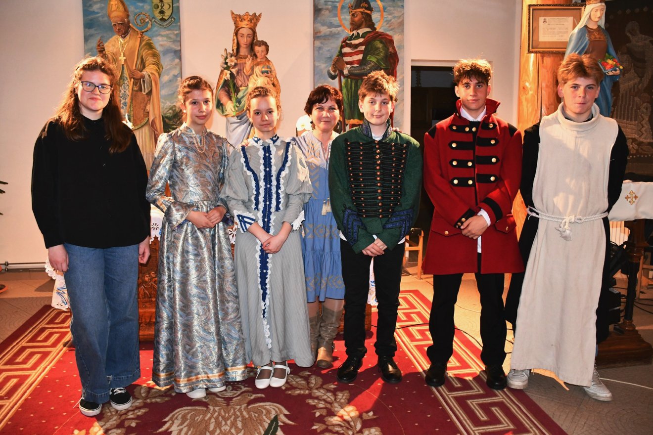 A csíkszentimrei diákok szeretnék megismertetni a Henter-kúriát