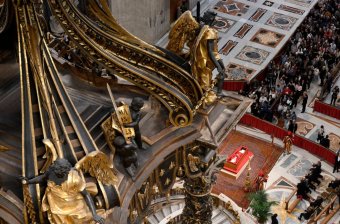 Itt követheti élőben Ferenc pápa temetési szertartását